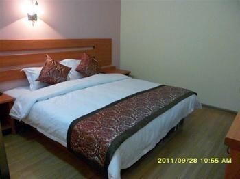 Tiandi Renhe Hotel จี่หนาน ภายนอก รูปภาพ